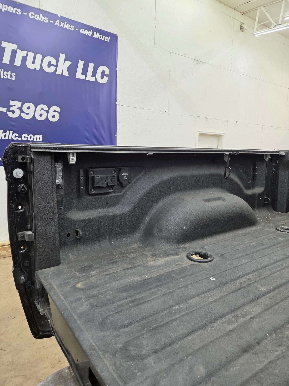 2019-2025 Dodge Ram 2500 3500 5th Gen 6' 4" Short Truck Bed