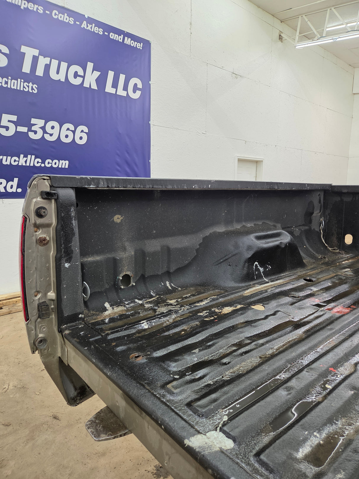 1999-2010 Ford Super Duty F250 F350 6' 9" Short Truck Bed