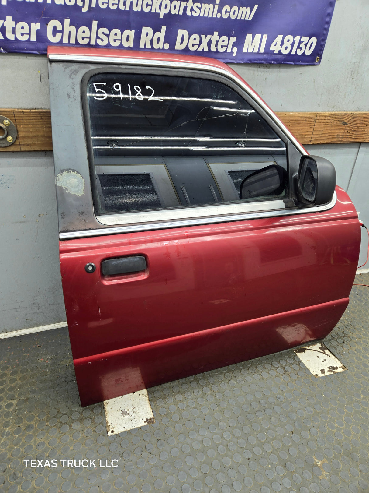 2003-2005 Ford Ranger Passenger Side Front Right Hand Door