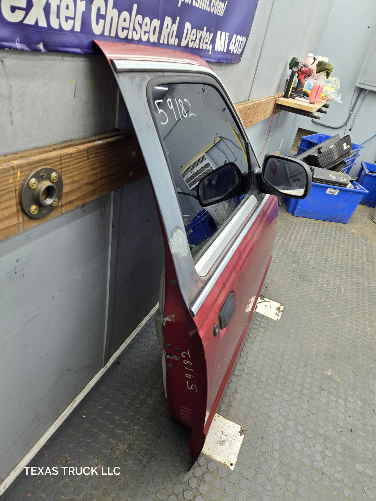 2003-2005 Ford Ranger Passenger Side Front Right Hand Door
