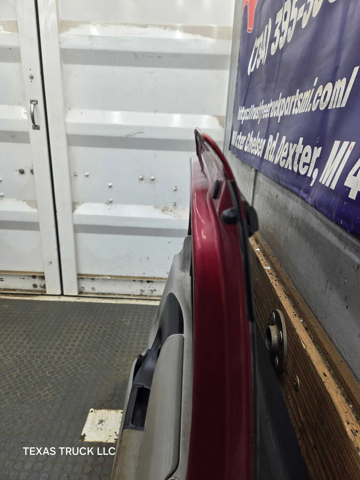 2003-2005 Ford Ranger Passenger Side Front Right Hand Door