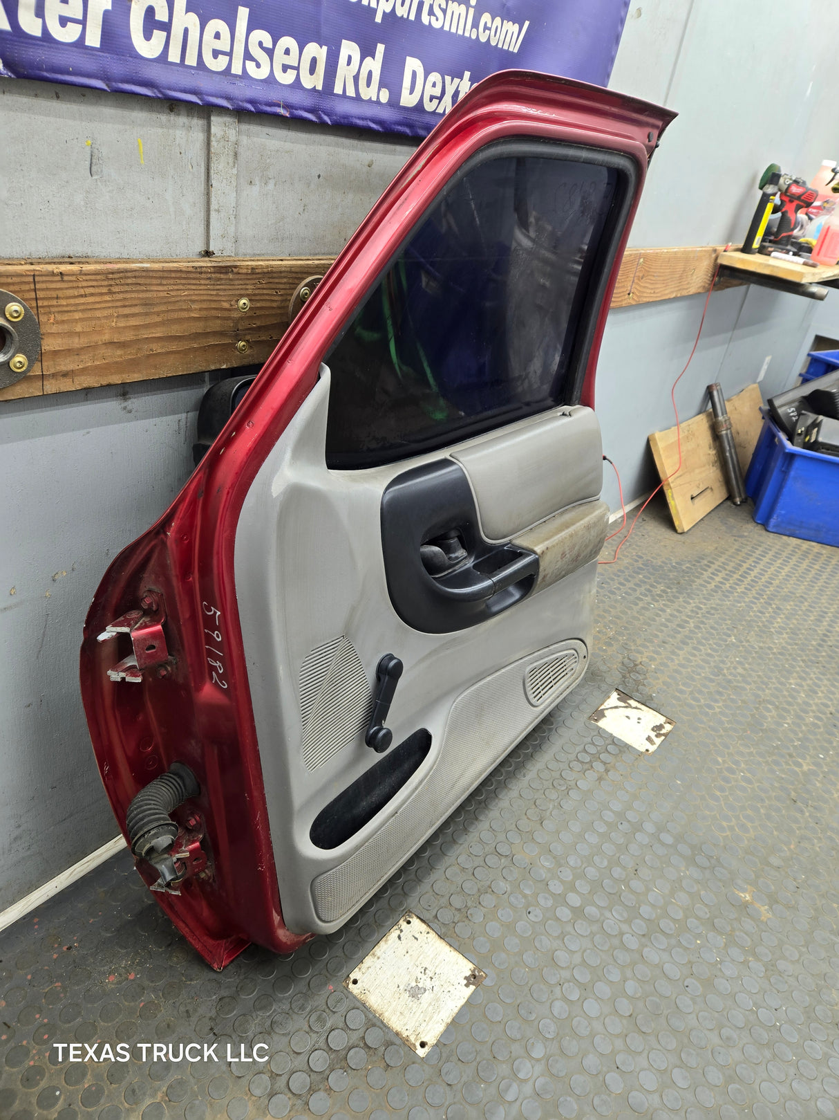 2003-2005 Ford Ranger Passenger Side Front Right Hand Door