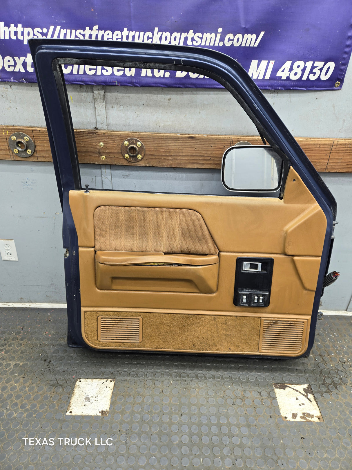 1992-1996 Dodge Dakota LH Driver Side Front Door