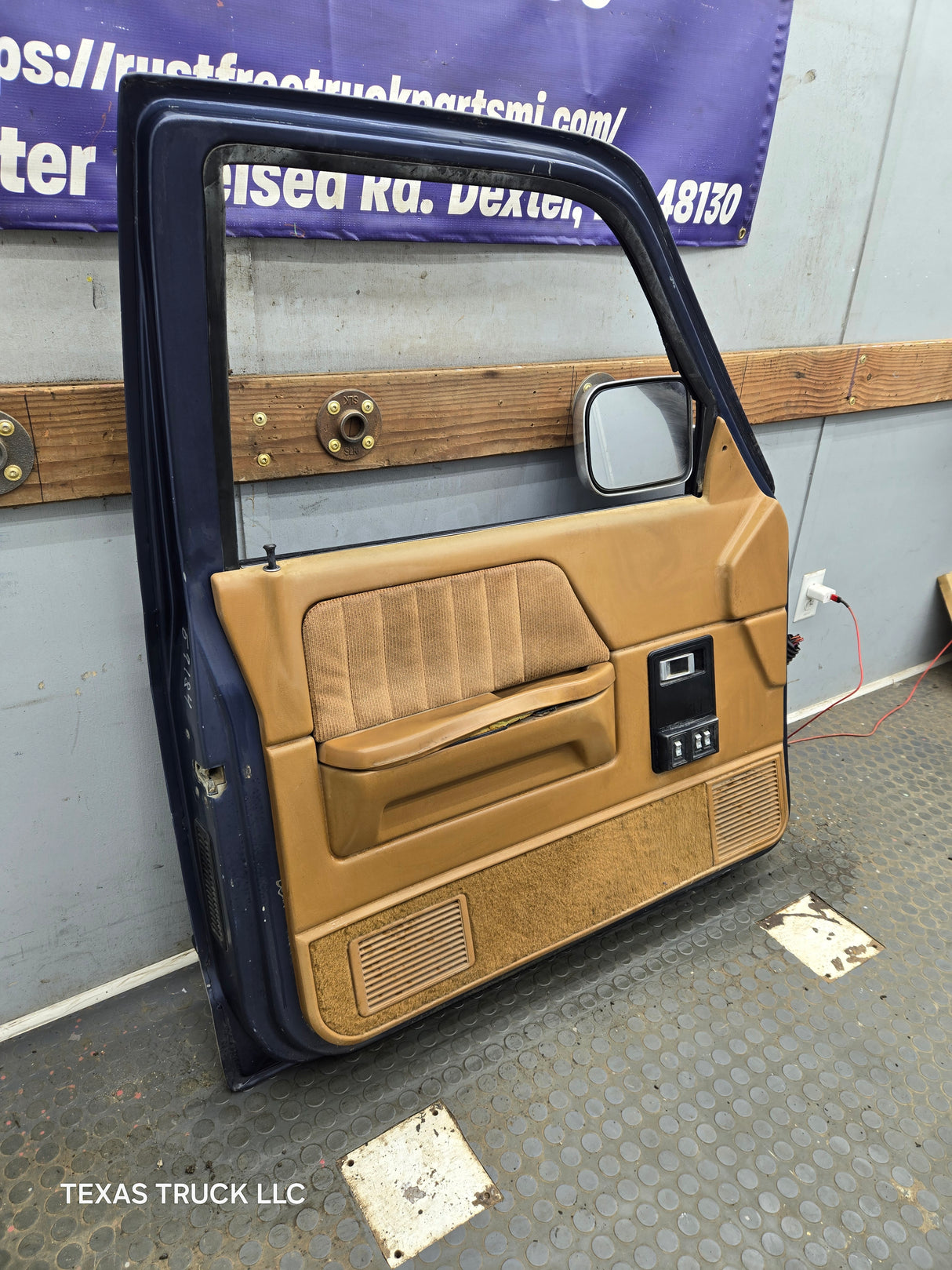 1992-1996 Dodge Dakota LH Driver Side Front Door