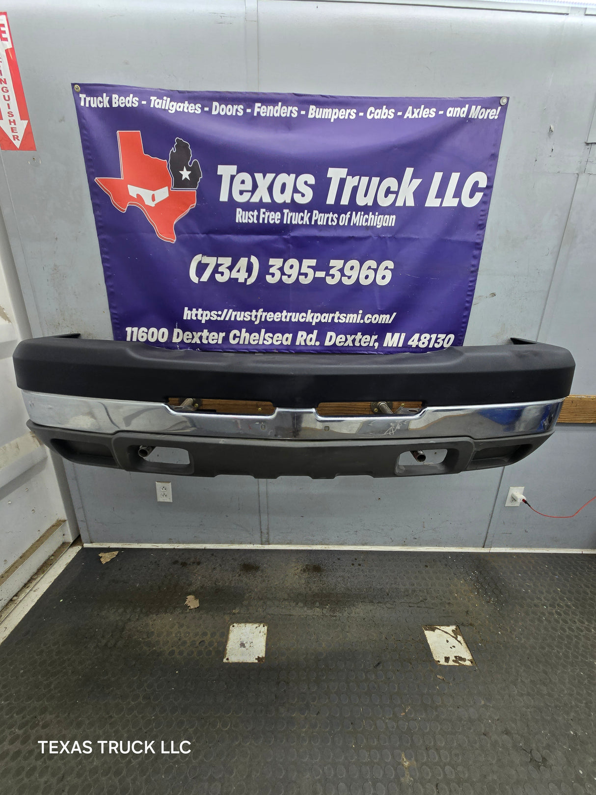2003-2007 Chevrolet Silverado 2500HD 3500HD 'Cateye' Front Bumper