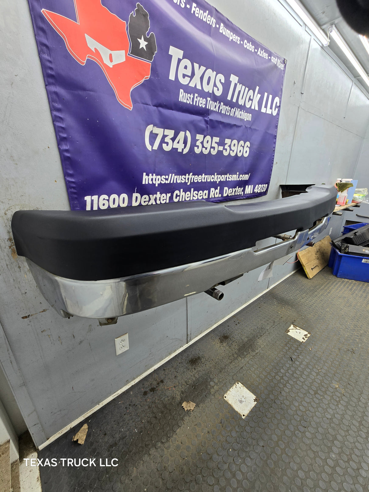 2003-2007 Chevrolet Silverado 2500HD 3500HD 'Cateye' Front Bumper
