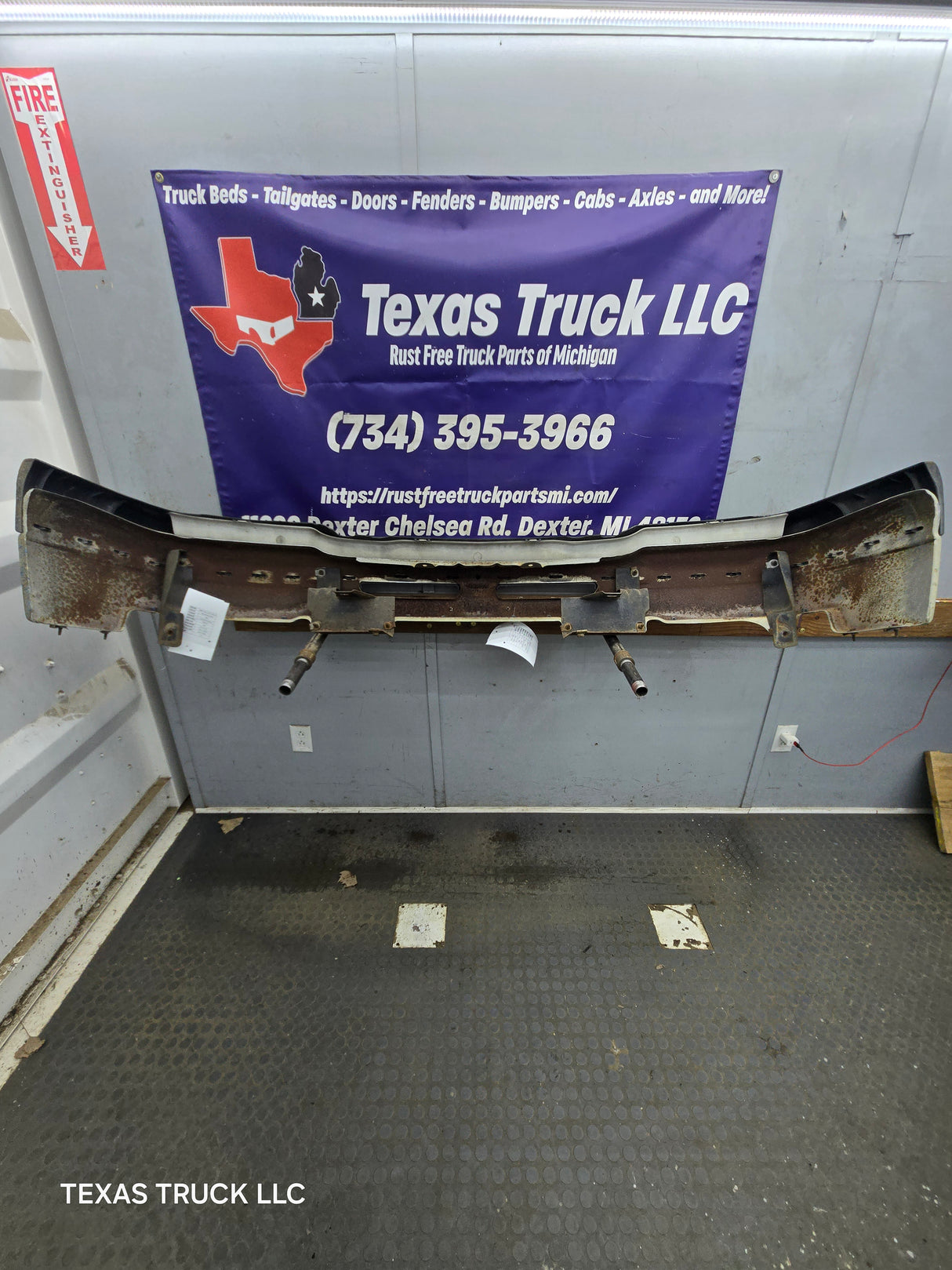 2003-2007 Chevrolet Silverado 2500HD 3500HD 'Cateye' Front Bumper