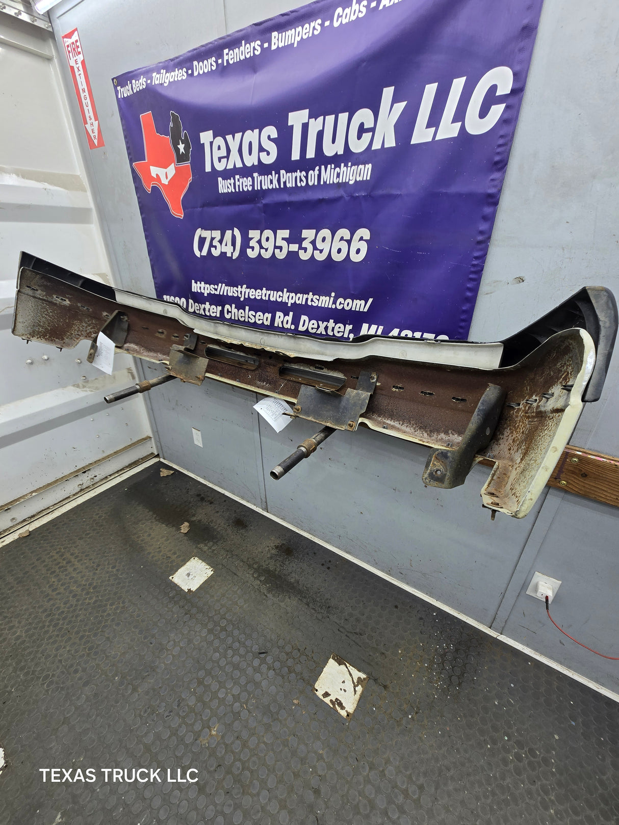 2003-2007 Chevrolet Silverado 2500HD 3500HD 'Cateye' Front Bumper