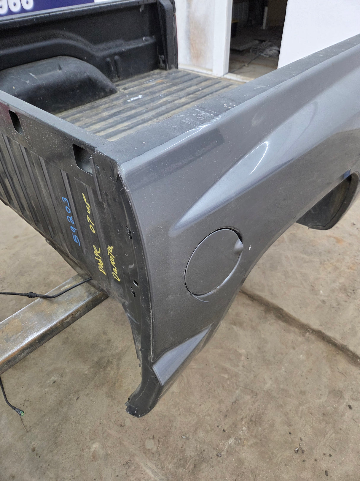 2005-2011 Dodge Dakota 3rd Gen 5' 4" Short Truck Bed