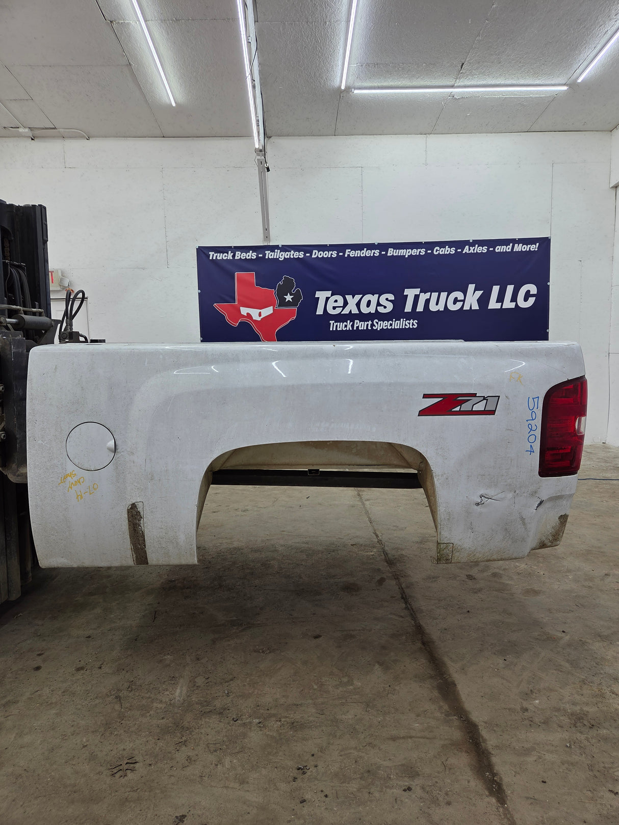 2007-2013 Chevrolet Silverado 1500 2500 3500 HD 6' 6" Short Truck