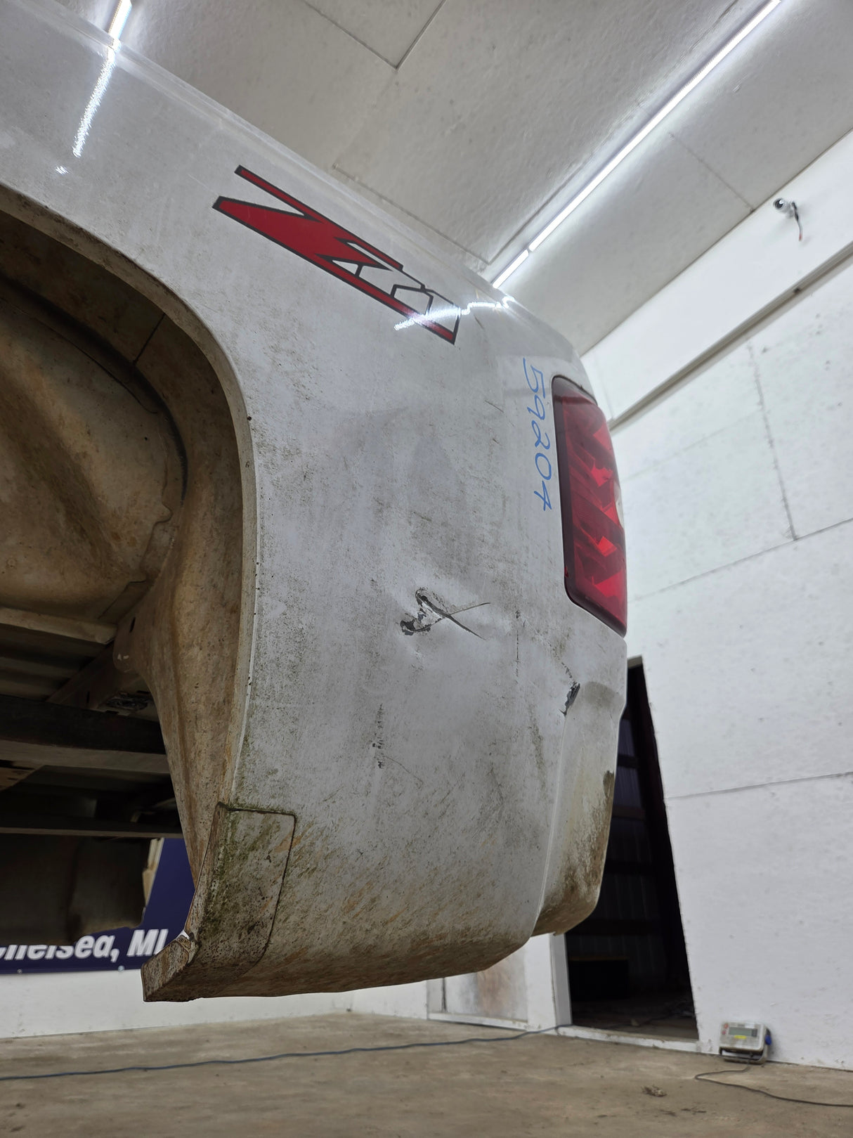 2007-2013 Chevrolet Silverado 1500 2500 3500 HD 6' 6" Short Truck
