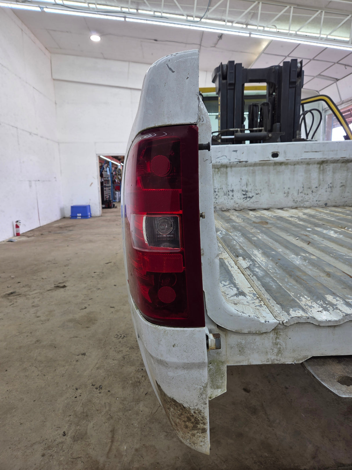 2007-2013 Chevrolet Silverado 1500 2500 3500 HD 6' 6" Short Truck