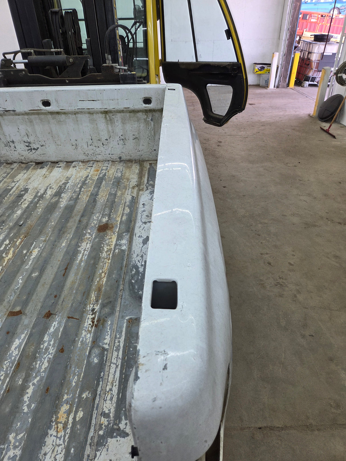 2007-2013 Chevrolet Silverado 1500 2500 3500 HD 6' 6" Short Truck