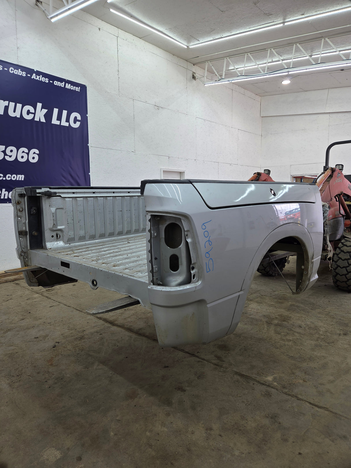 2009-2018 Dodge Ram 4th gen 1500 5' 7" Short Truck Bed "Rambox" Ram Box - Light Graystone Pearl Coat