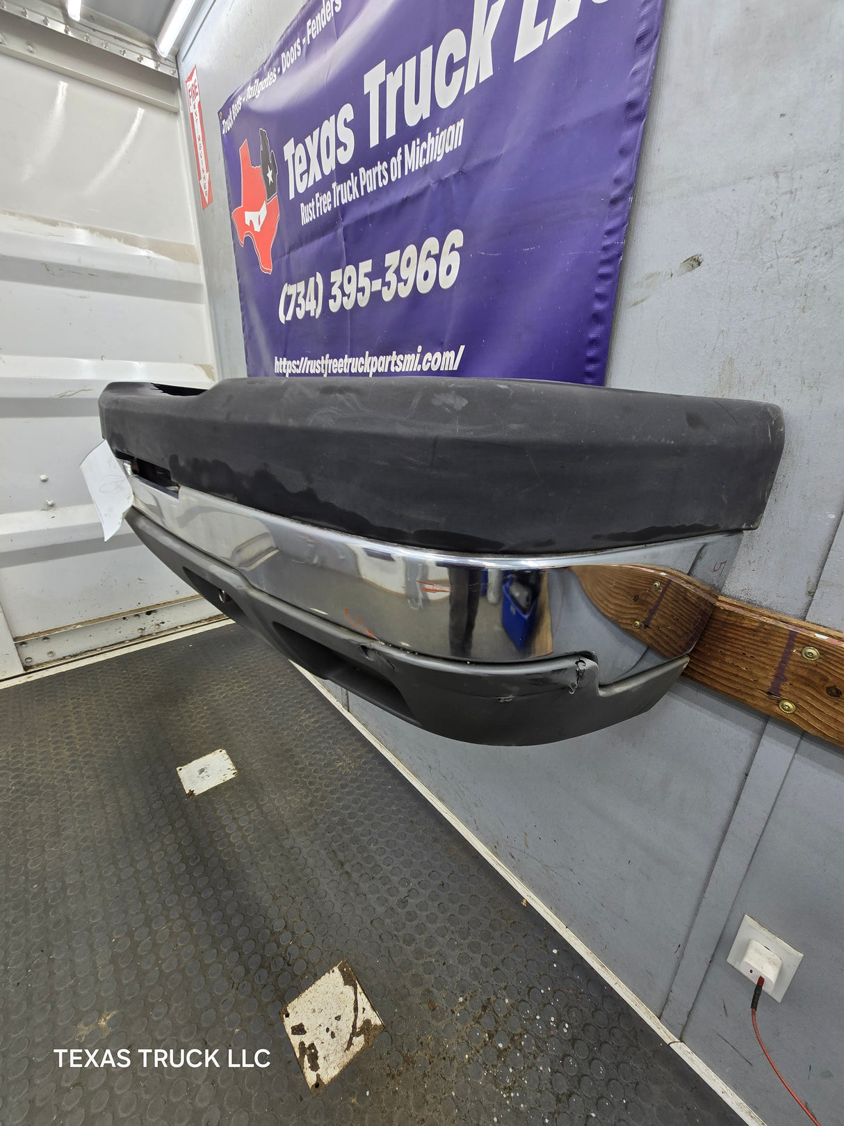 2003-2007 Chevrolet Silverado 2500HD 3500HD 'Cateye' Front Bumper