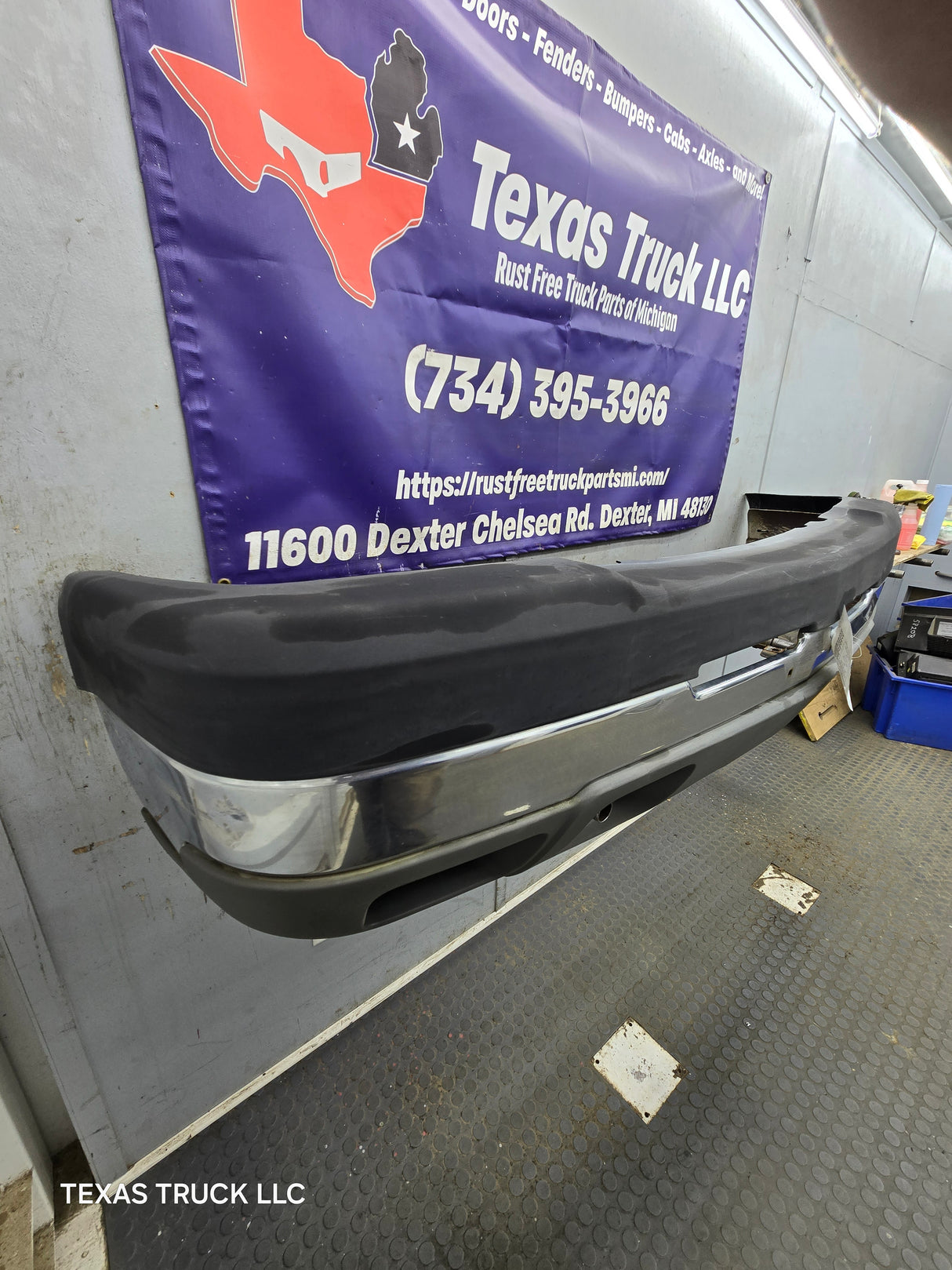 2003-2007 Chevrolet Silverado 2500HD 3500HD 'Cateye' Front Bumper