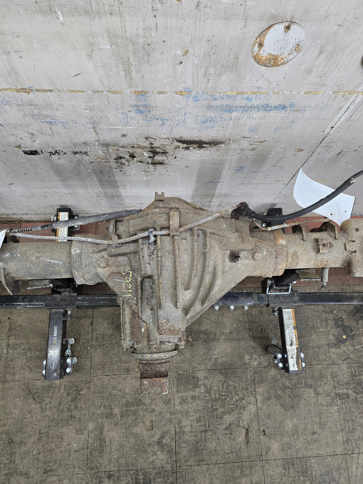 2001-2007 Chevrolet Silverado / GMC Sierra 2500 3500 HD Rear Axle 4.10 10.5" 148k Miles