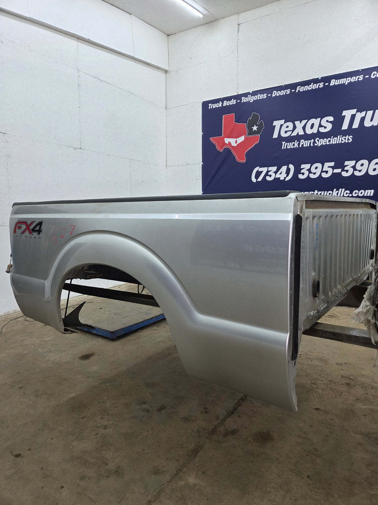 2011-2016 Ford F250 F350 Super Duty 6' 9" Short Truck Bed