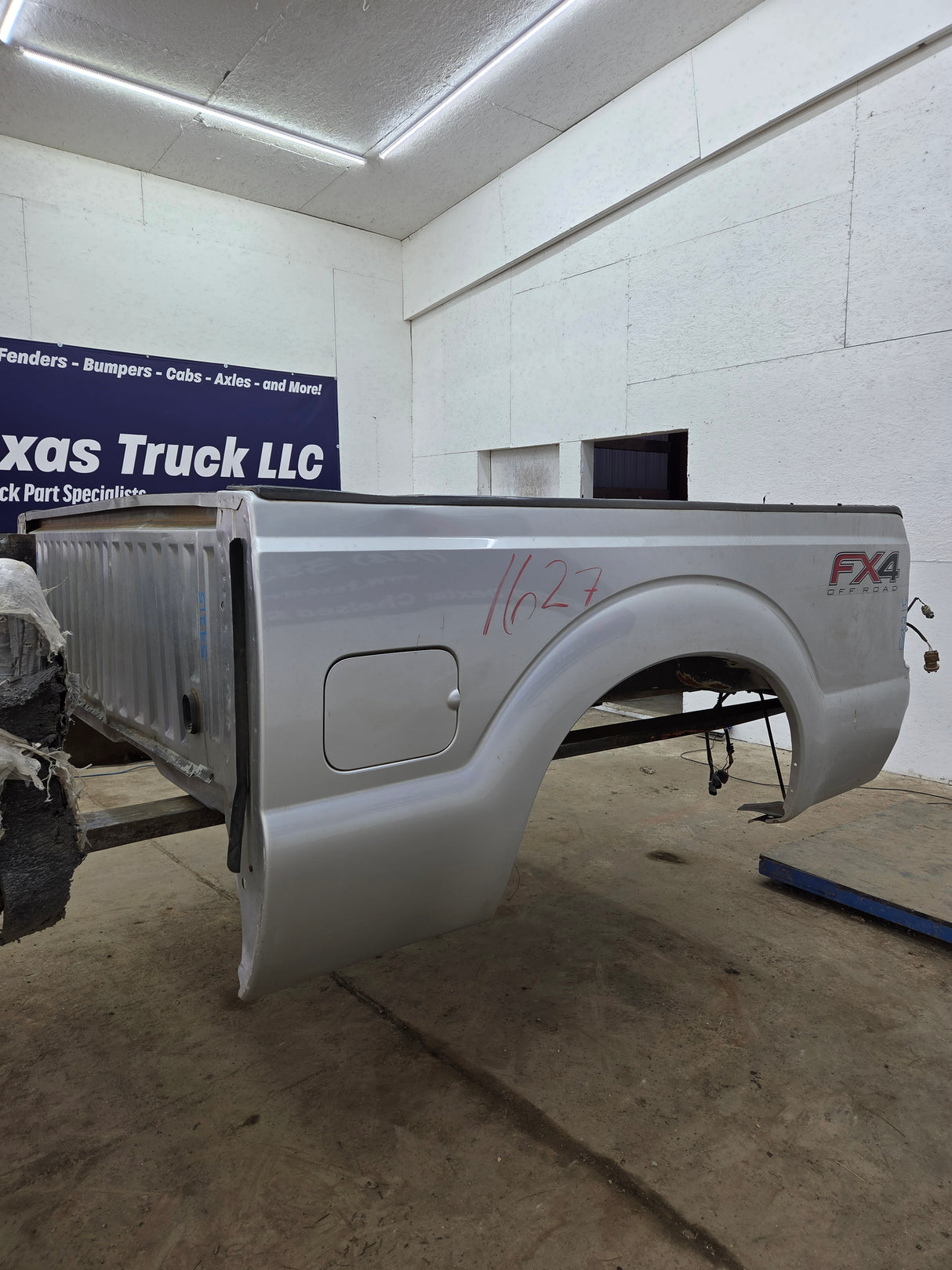 2011-2016 Ford F250 F350 Super Duty 6' 9" Short Truck Bed