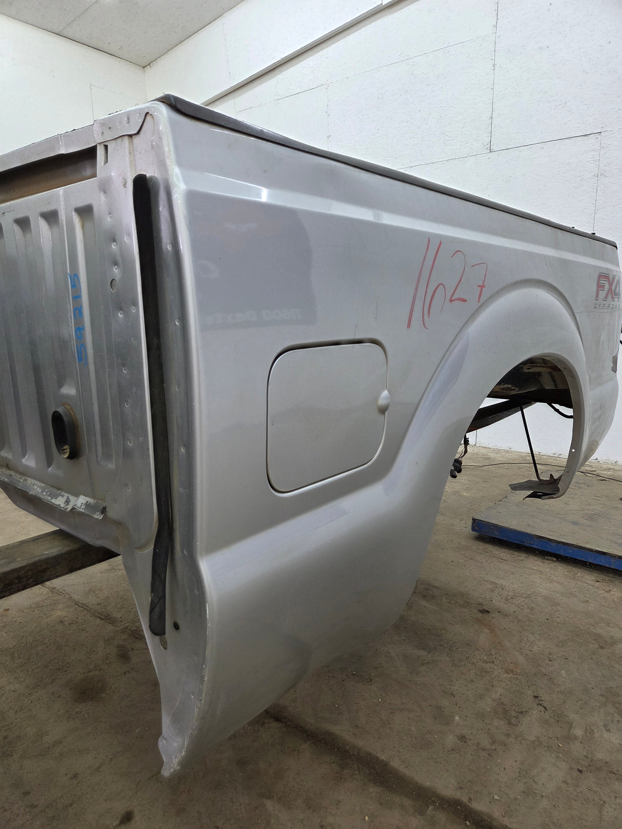 2011-2016 Ford F250 F350 Super Duty 6' 9" Short Truck Bed