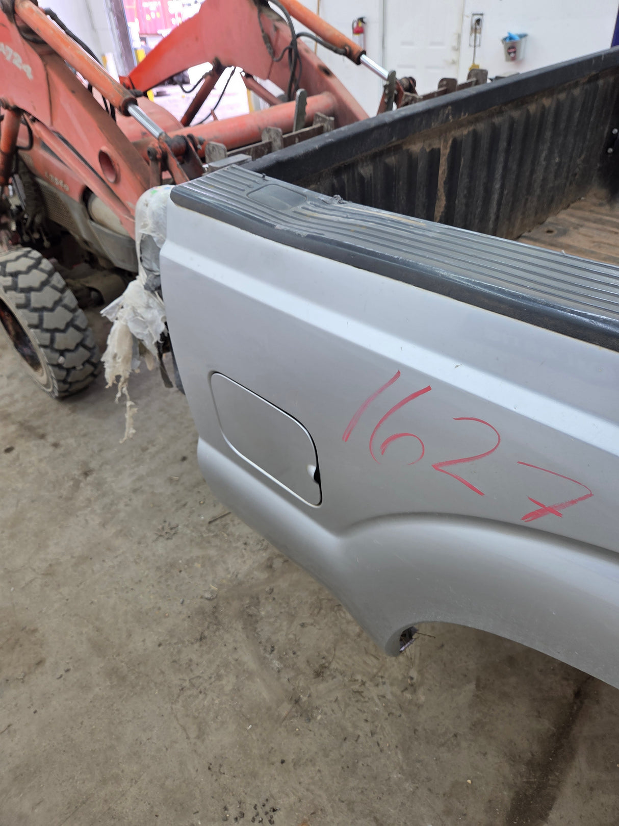 2011-2016 Ford F250 F350 Super Duty 6' 9" Short Truck Bed
