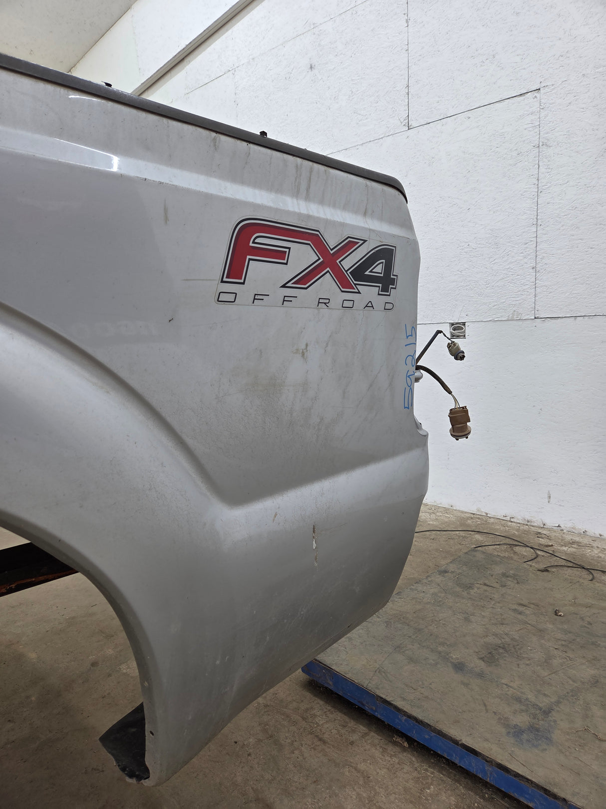 2011-2016 Ford F250 F350 Super Duty 6' 9" Short Truck Bed