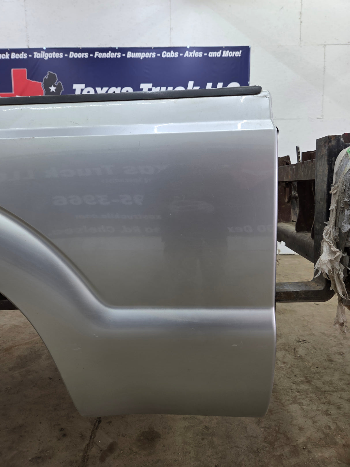 2011-2016 Ford F250 F350 Super Duty 6' 9" Short Truck Bed