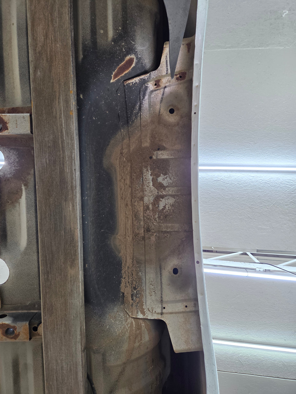 2011-2016 Ford F250 F350 Super Duty 6' 9" Short Truck Bed