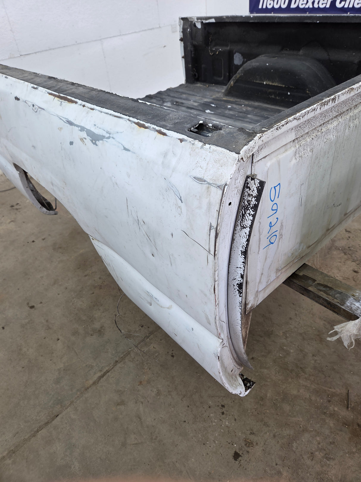 1999-2007 Chevrolet Silverado / GMC Sierra 1500 2500HD 3500HD 6' 6" Short Truck Bed