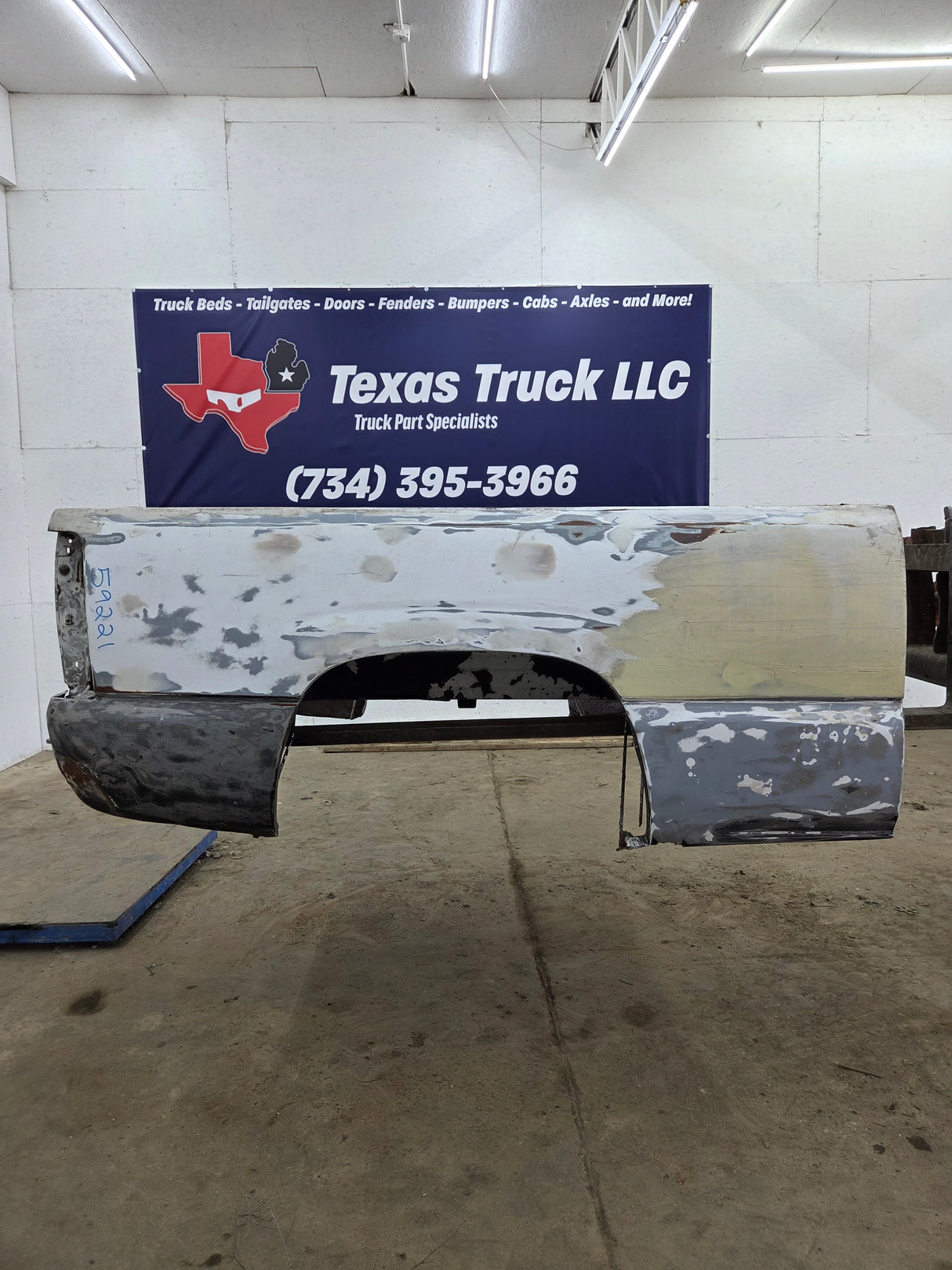 1999-2007 Chevrolet Silverado / GMC Sierra 1500 2500HD 3500HD 6' 6" Short Truck Bed