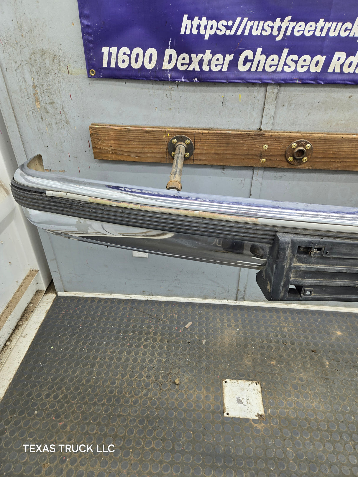 1988-1998 Chevrolet / GMC 1500 2500 3500 Front Bumper