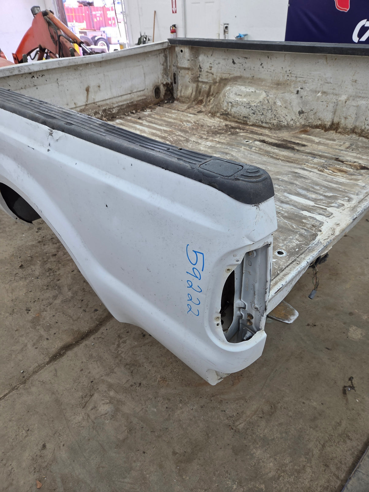 1999-2010 Ford Super Duty F250 F350 6' 9" Short Truck Bed