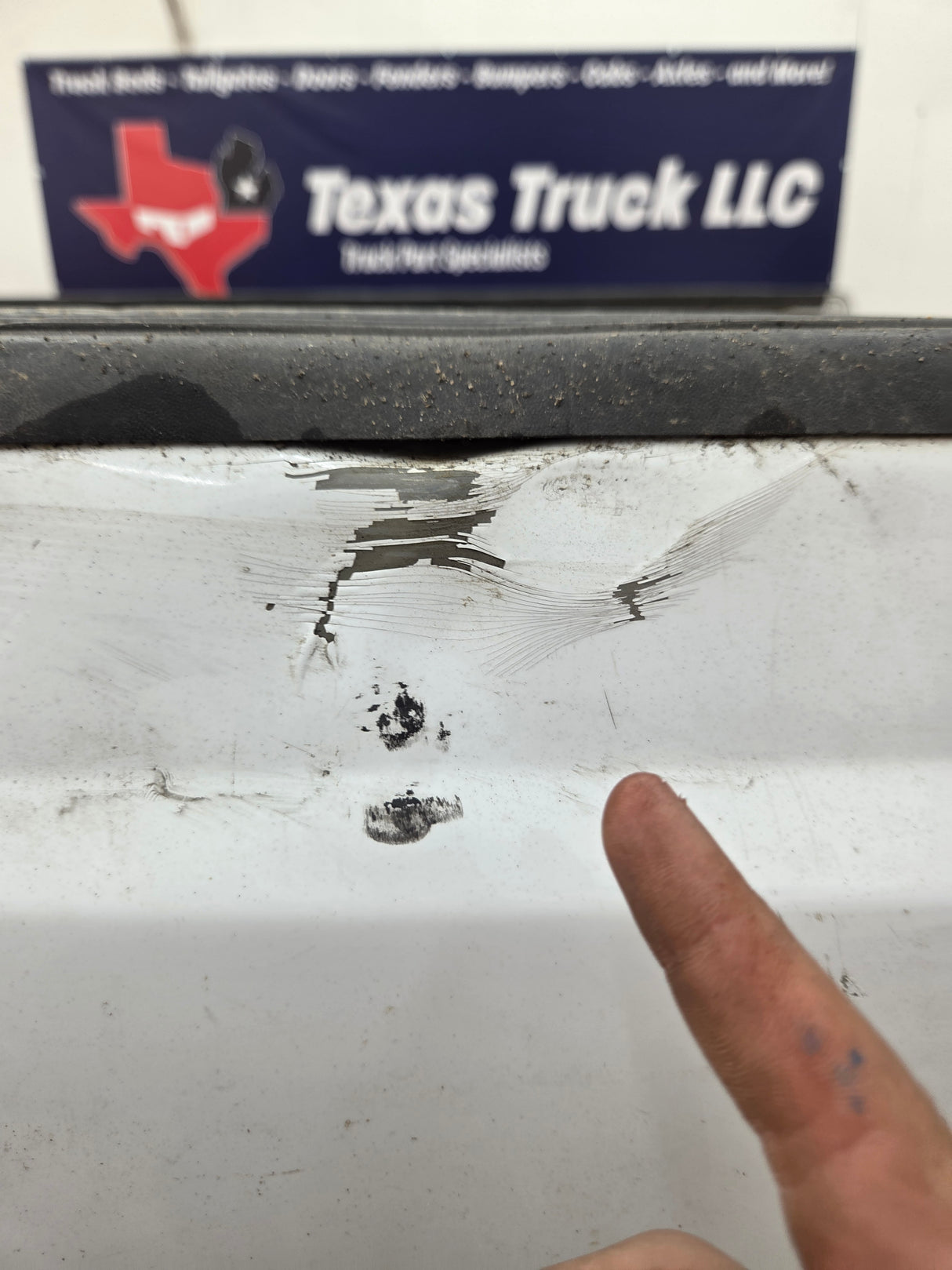 1999-2010 Ford Super Duty F250 F350 6' 9" Short Truck Bed