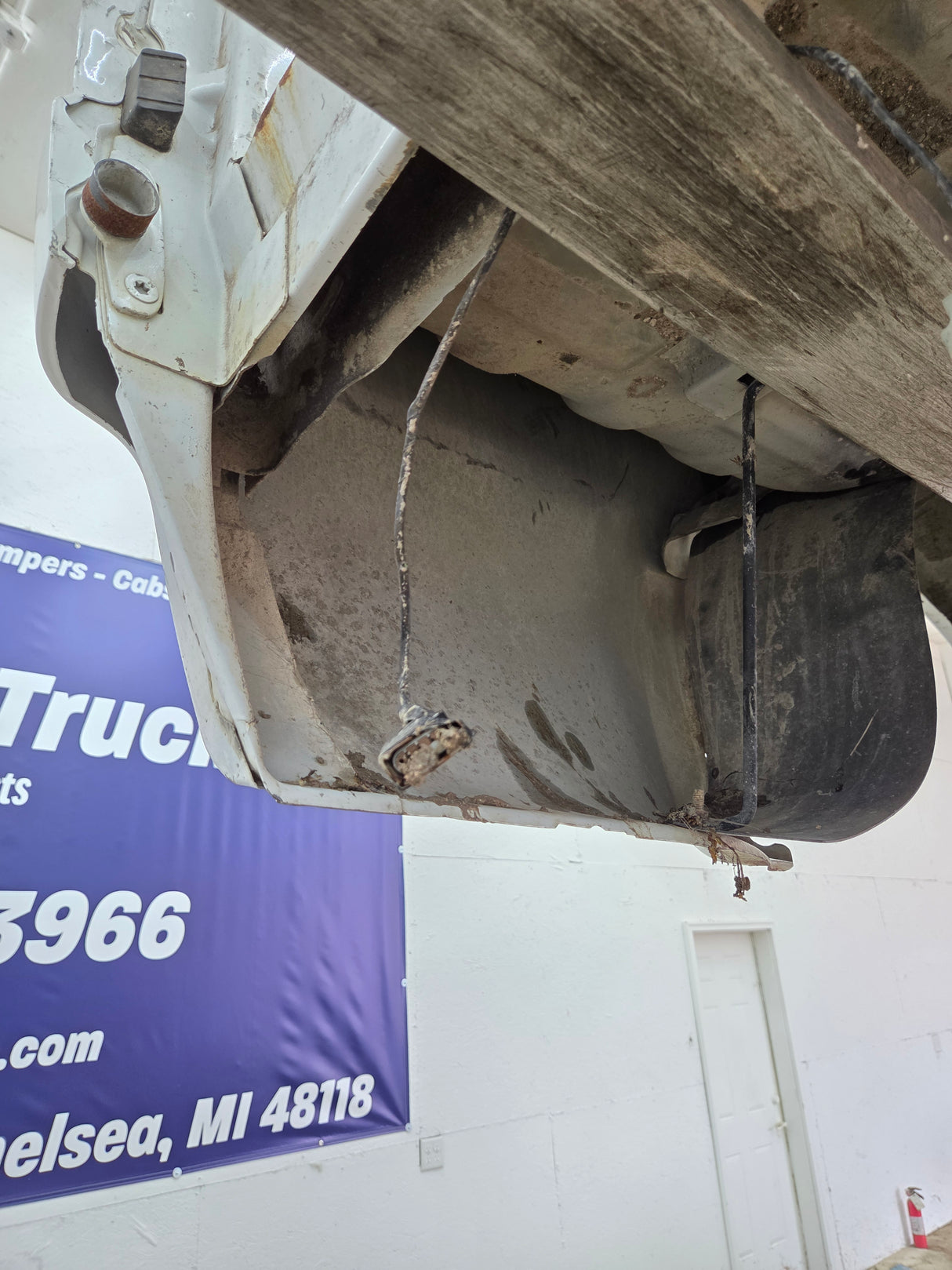 1999-2010 Ford Super Duty F250 F350 6' 9" Short Truck Bed