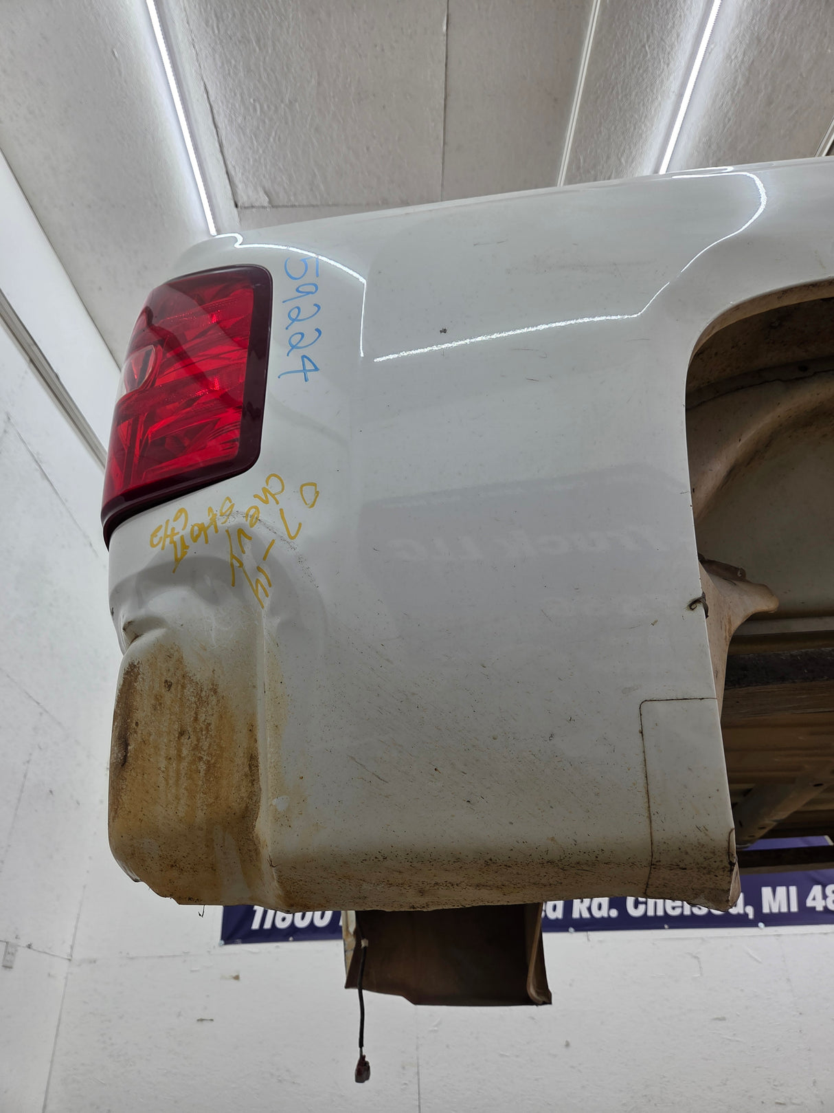 2007-2013 Chevrolet Silverado 1500 2500 3500 HD 6' 6" Short Truck