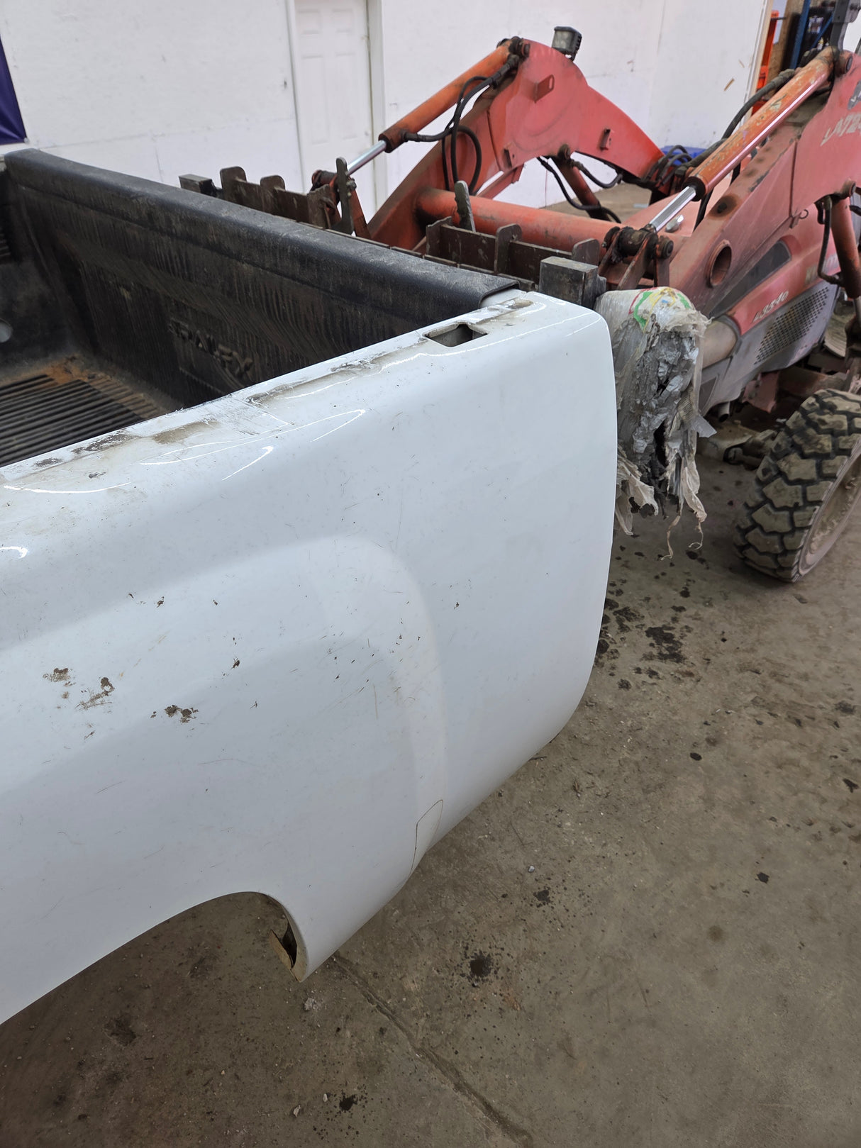 2007-2013 Chevrolet Silverado 1500 2500 3500 HD 6' 6" Short Truck