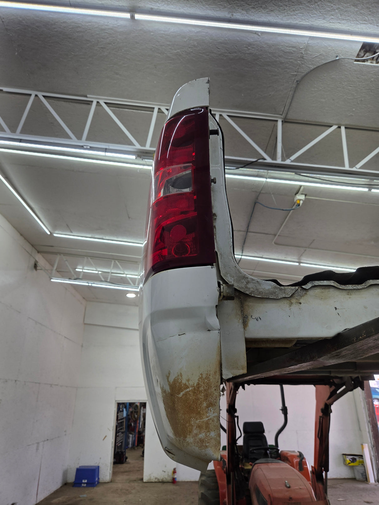 2007-2013 Chevrolet Silverado 1500 2500 3500 HD 6' 6" Short Truck