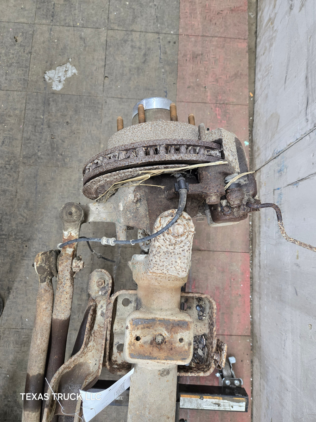 1999-2004 Ford Super Duty F250 F350 SRW Front Axle 4.30 Gear Ratio