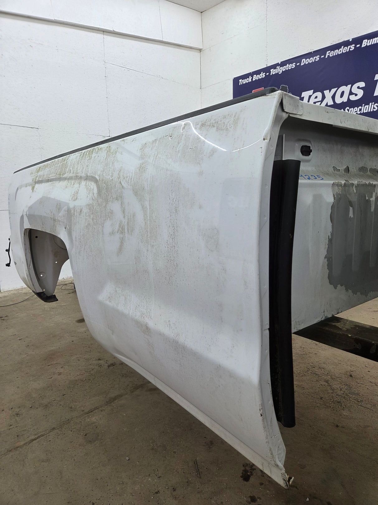 2014-2019 Chevrolet Silverado 1500 2500HD 3500HD 8' Long Truck Bed