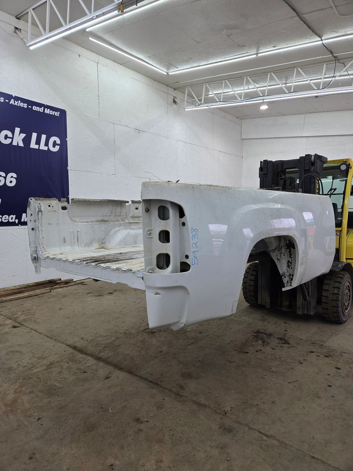 2007-2013 GMC Sierra 1500 2500 3500 HD 8' Long Truck Bed