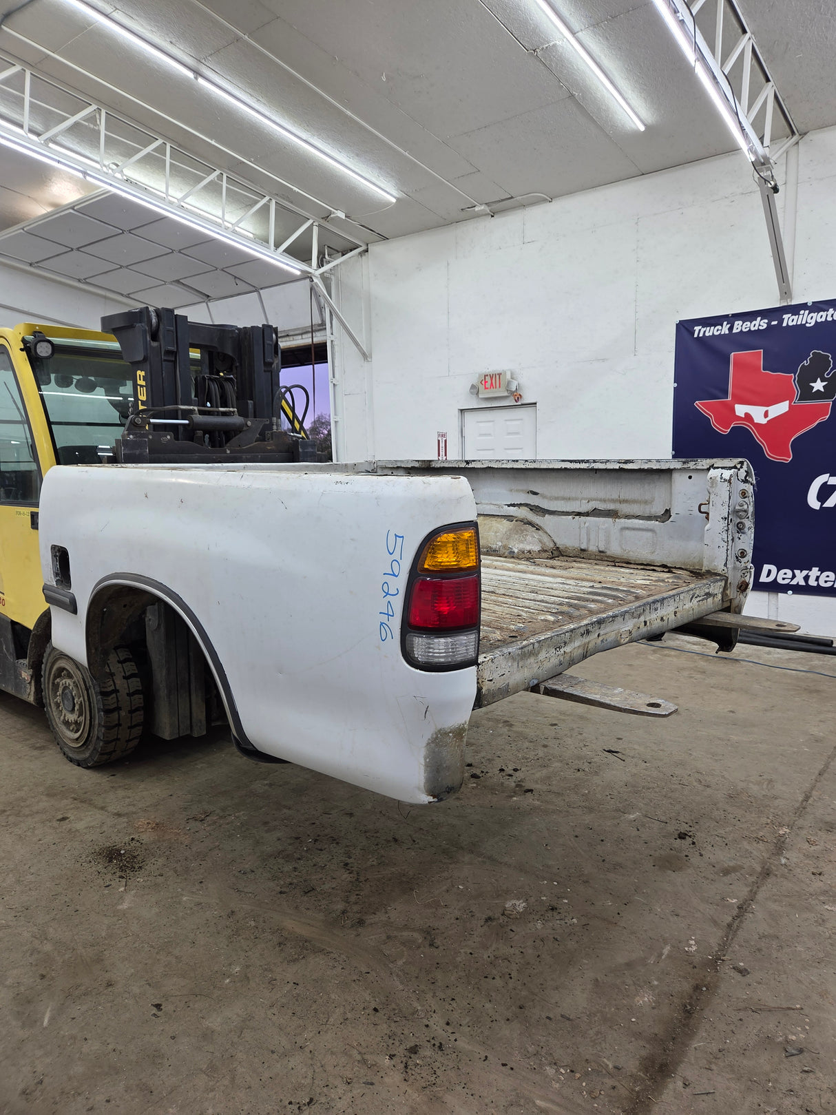 1999-2006 Toyota Tundra Short Bed 6' 5" Truck Bed