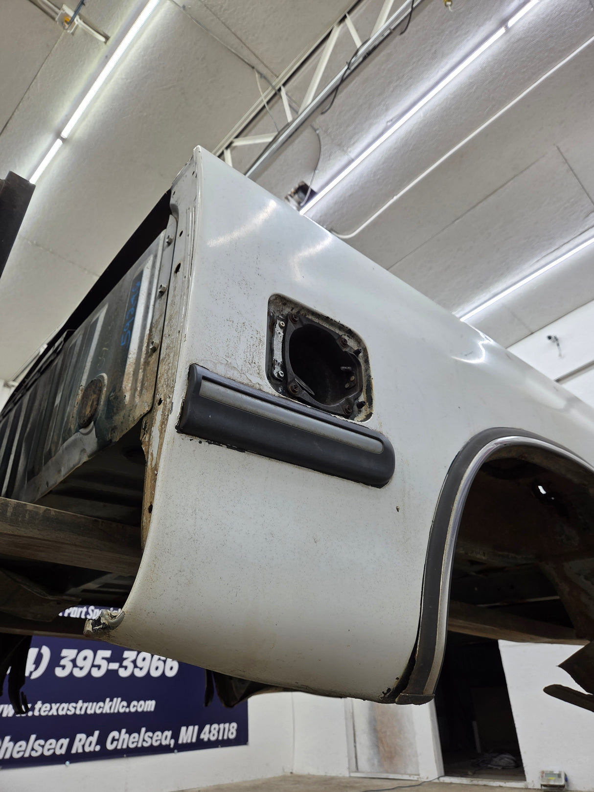 1999-2006 Toyota Tundra Short Bed 6' 5" Truck Bed