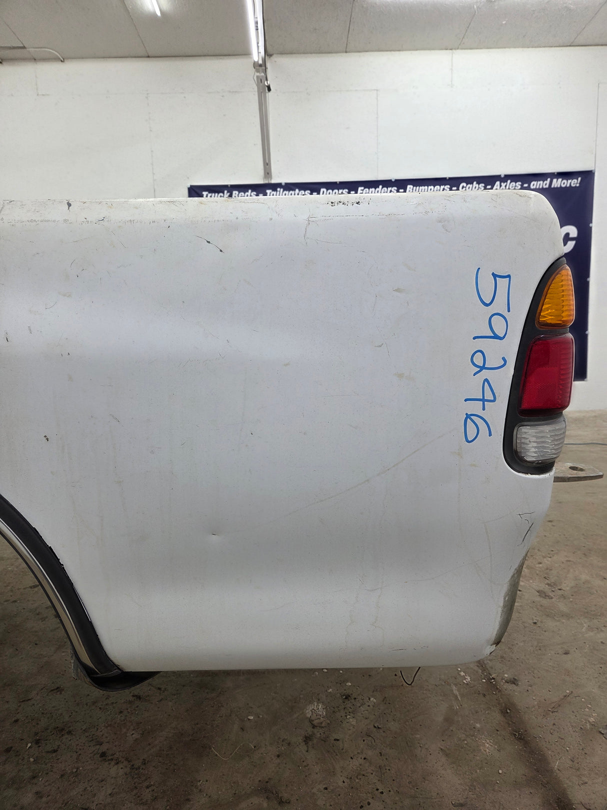 1999-2006 Toyota Tundra Short Bed 6' 5" Truck Bed
