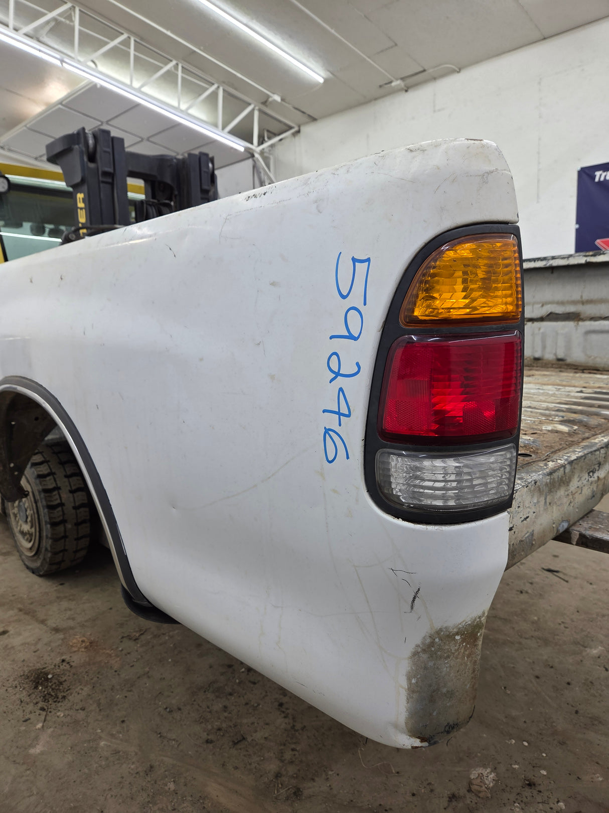 1999-2006 Toyota Tundra Short Bed 6' 5" Truck Bed