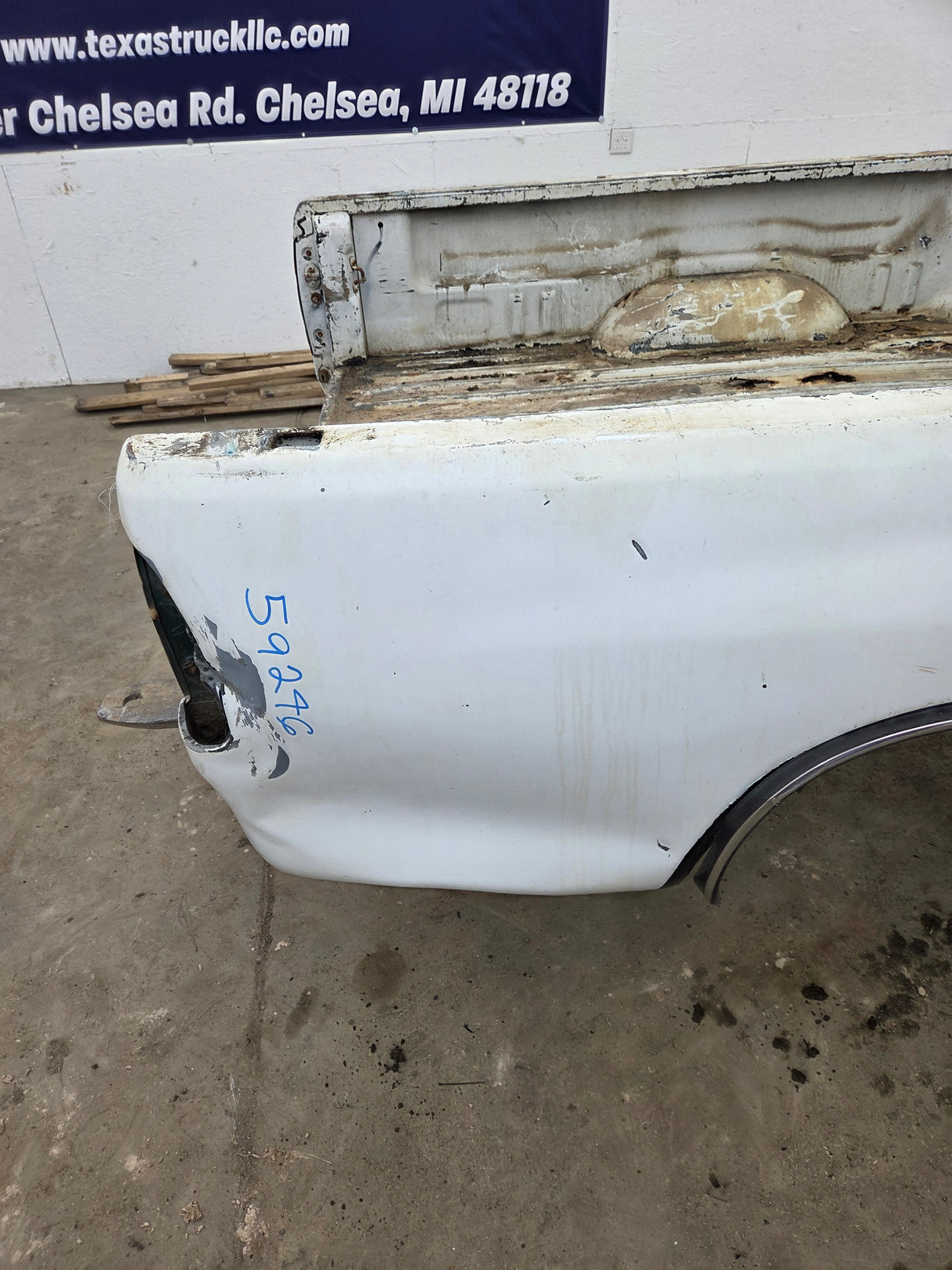 1999-2006 Toyota Tundra Short Bed 6' 5" Truck Bed