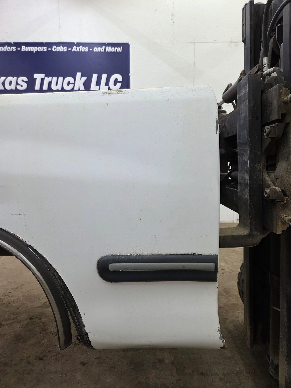 1999-2006 Toyota Tundra Short Bed 6' 5" Truck Bed