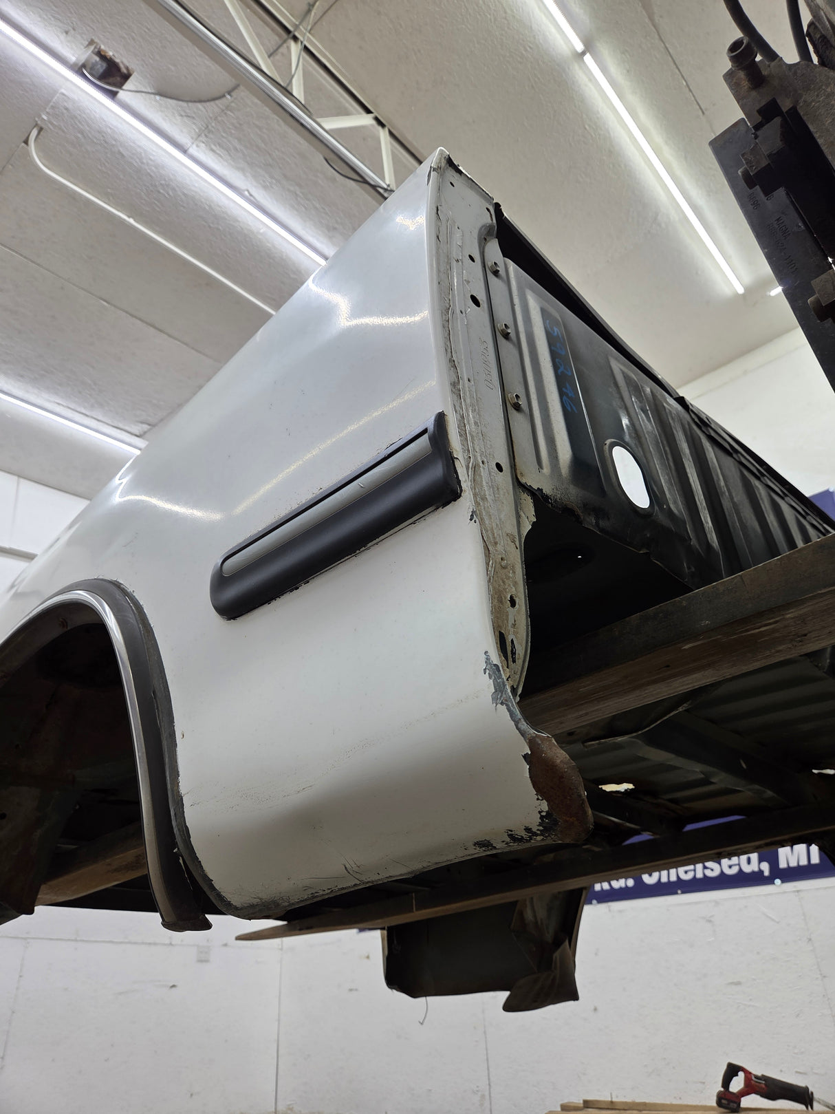 1999-2006 Toyota Tundra Short Bed 6' 5" Truck Bed
