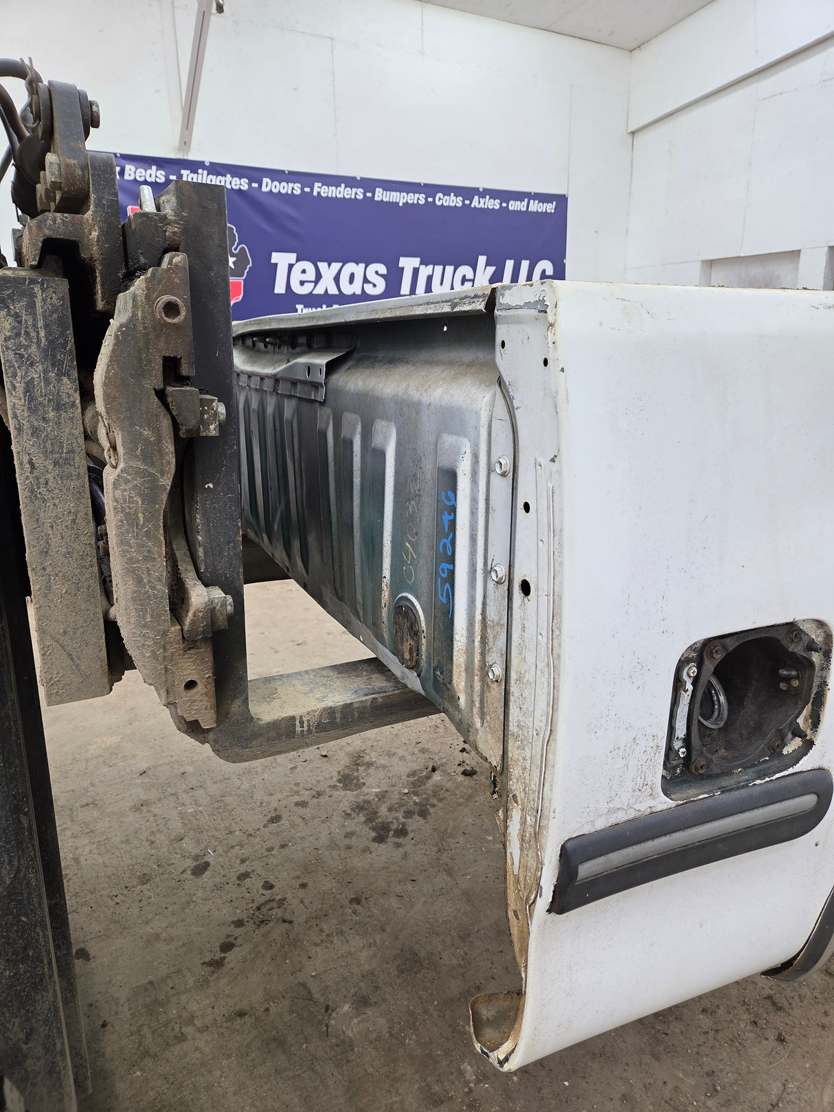 1999-2006 Toyota Tundra Short Bed 6' 5" Truck Bed