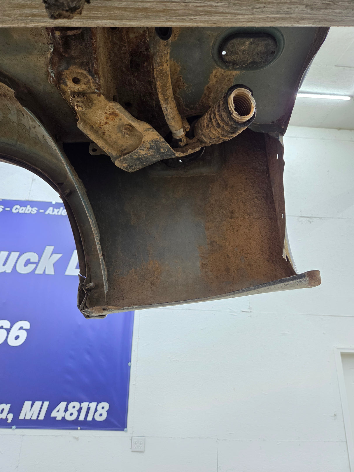 1999-2006 Toyota Tundra Short Bed 6' 5" Truck Bed