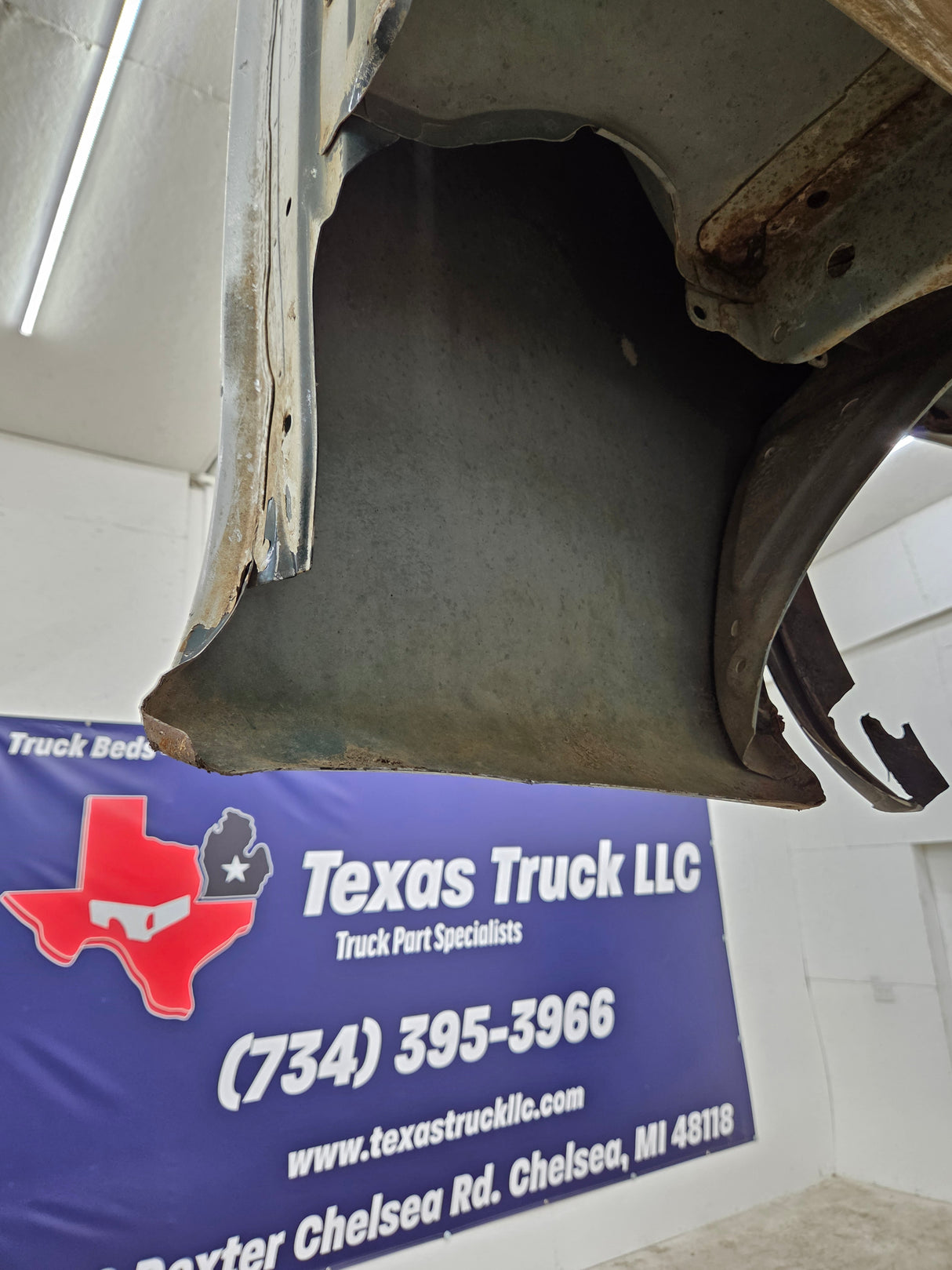 1999-2006 Toyota Tundra Short Bed 6' 5" Truck Bed